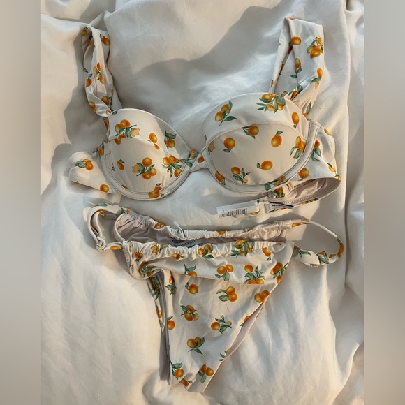 WeWoreWhat Ditsy Oranges Bikini - Picture 4 of 4